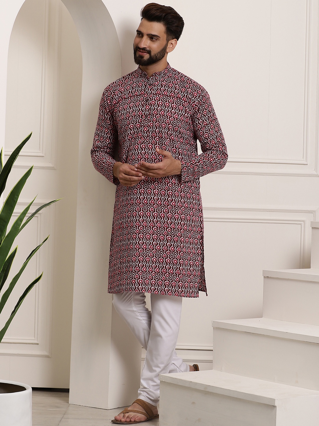 

SOJANYA Men Brown Printed Cotton Kurta with Churidar