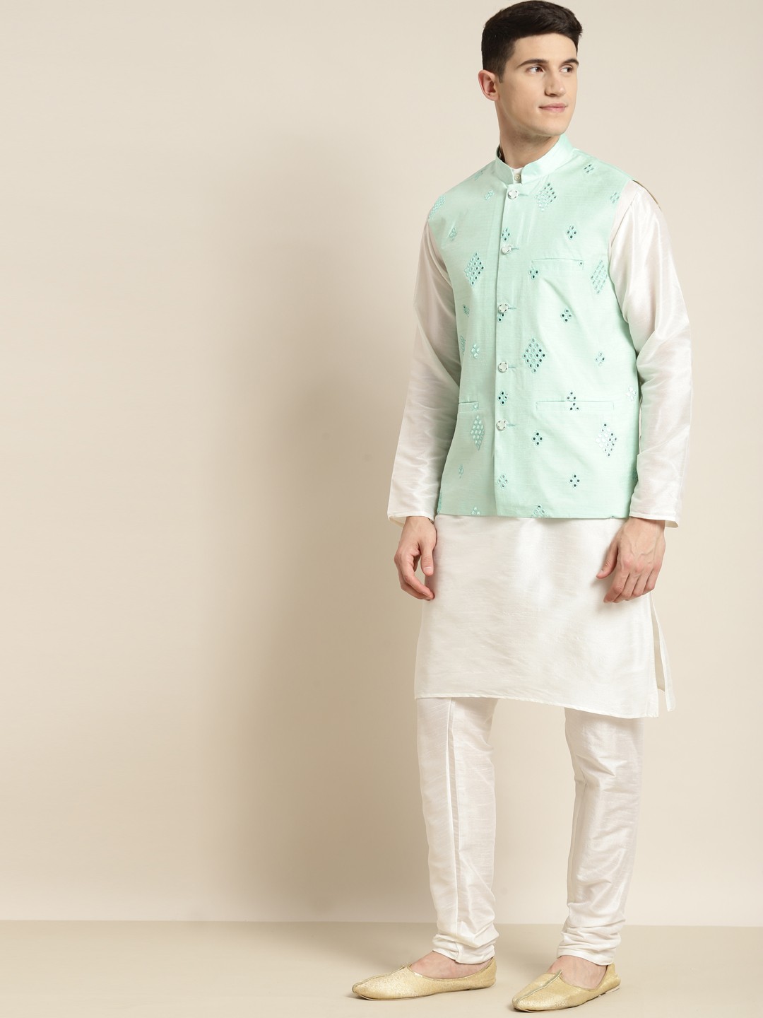 

SOJANYA Men White Kurta with Churidar