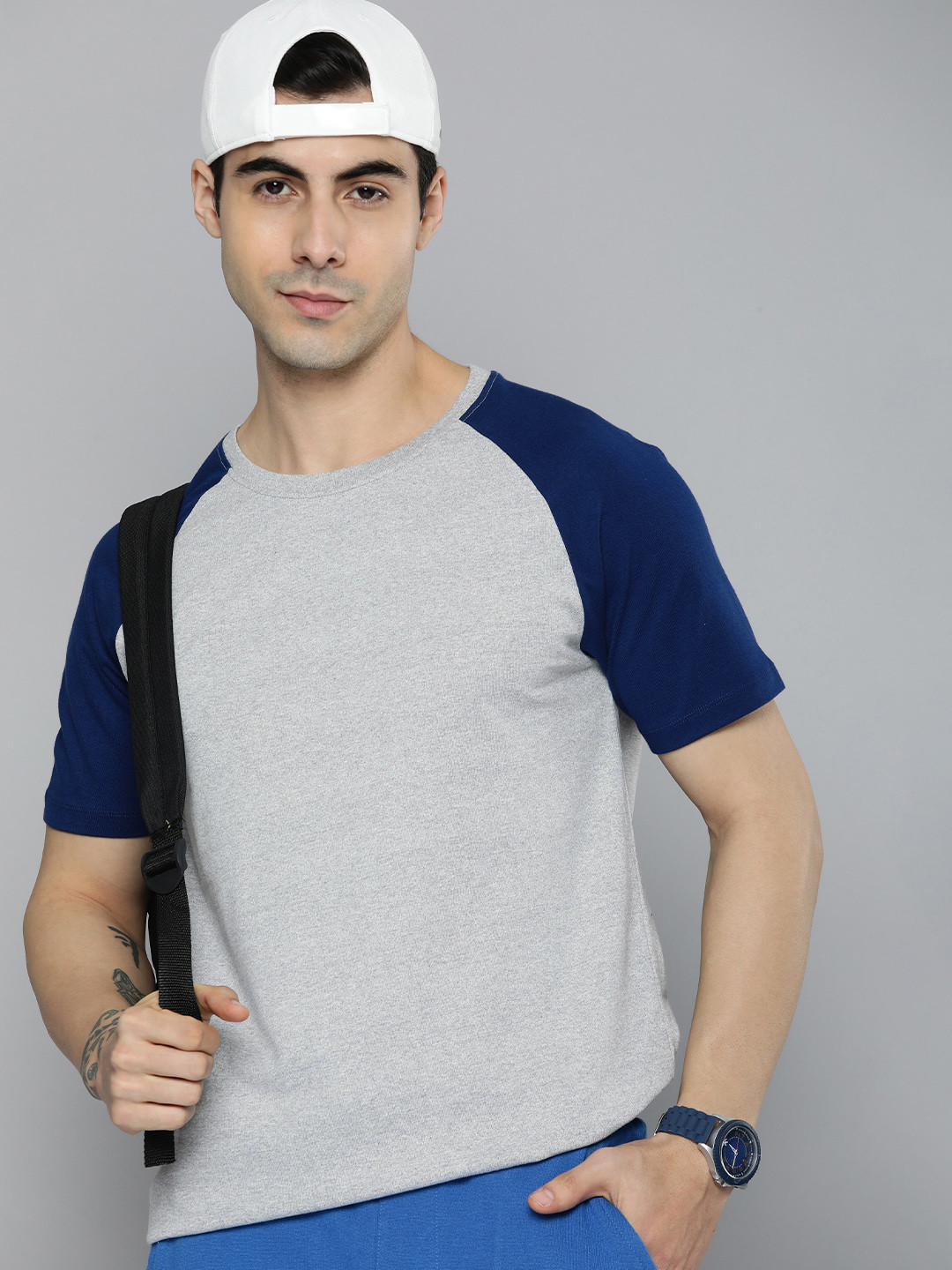 

Harvard Men Grey Melange & Blue Colourblocked Casual T-shirt