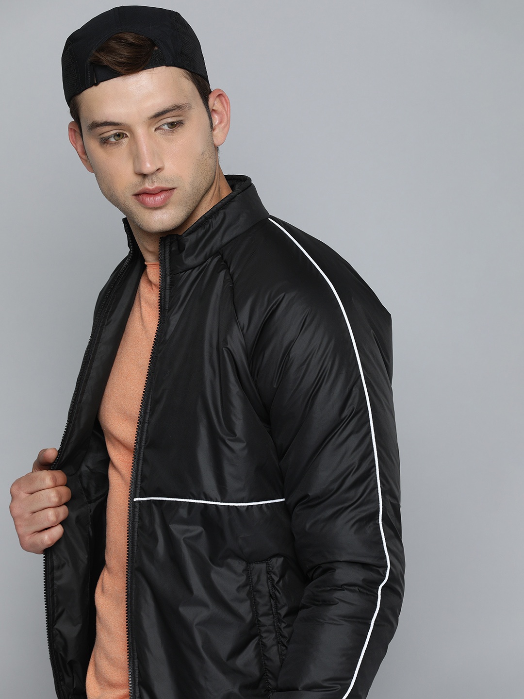 

Harvard Men Black Solid Bomber Jacket