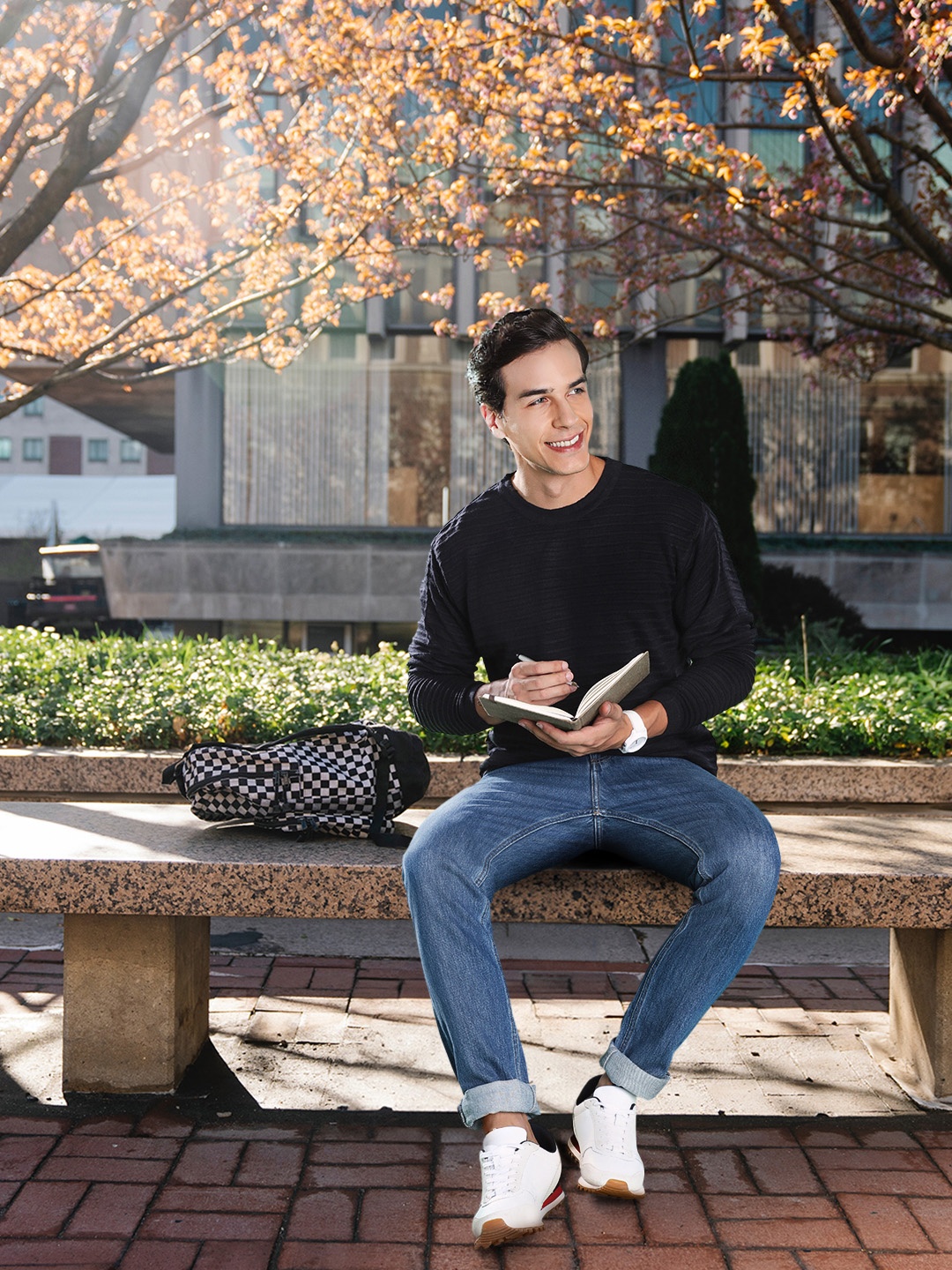 

Harvard Men Navy Blue Striped Pullover