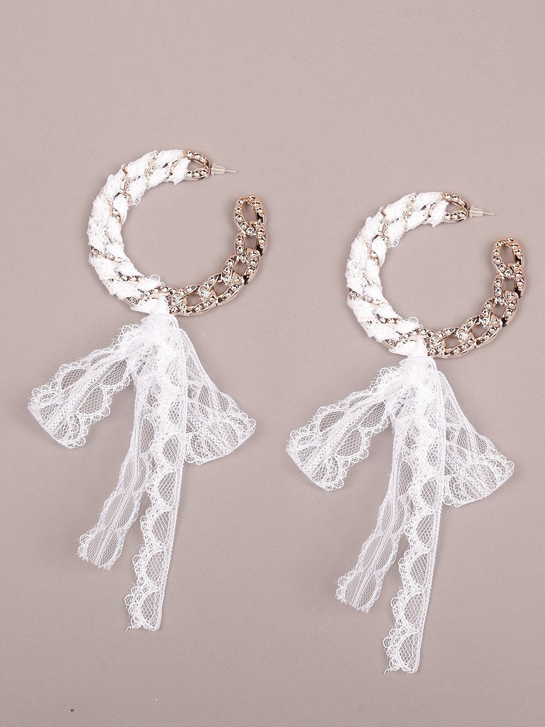 

ODETTE White Contemporary Drop Earrings