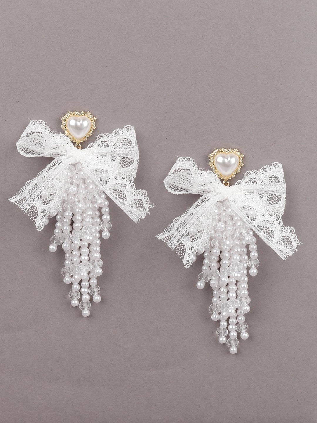 

ODETTE White Classic Studs Earrings