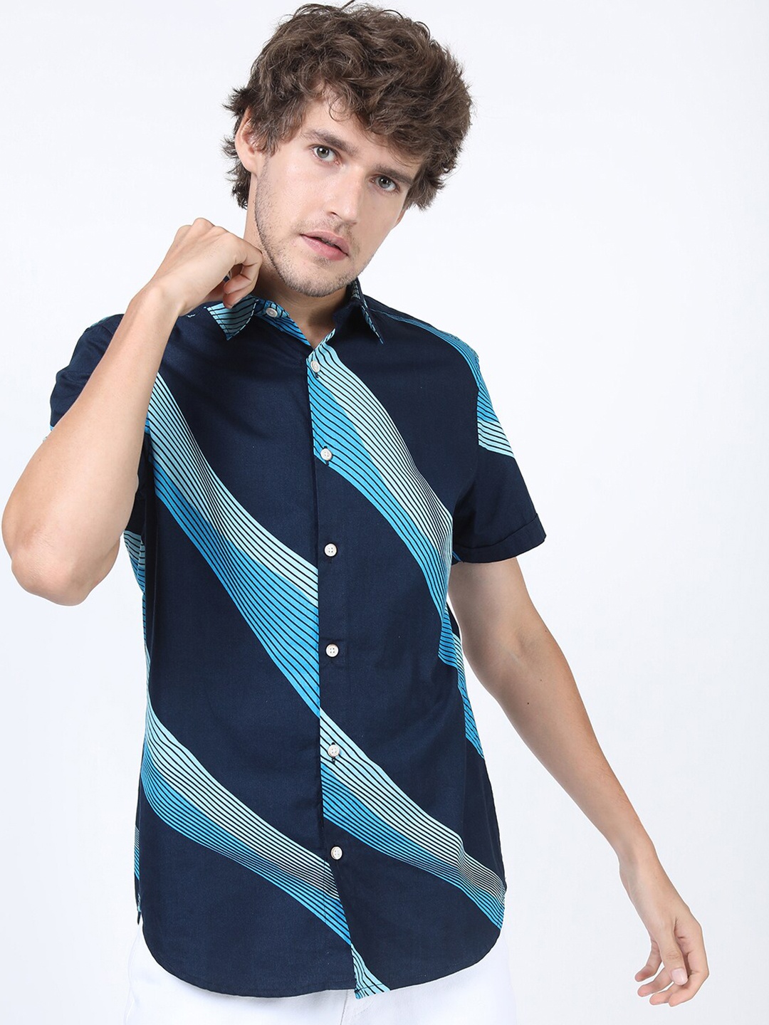 

HIGHLANDER Men Navy Blue Slim Fit Stripes Printed Casual Shirt