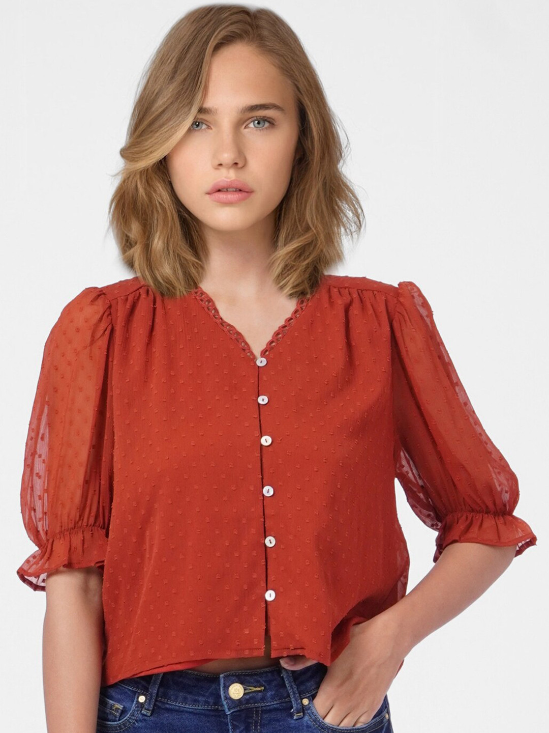 

ONLY Brown Geometric Mandarin Collar Crop Top