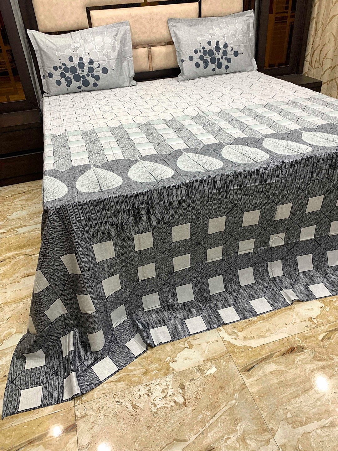 

Pure Decor Grey & White 400 TC 1King Bedsheet with 2 Pillow Covers