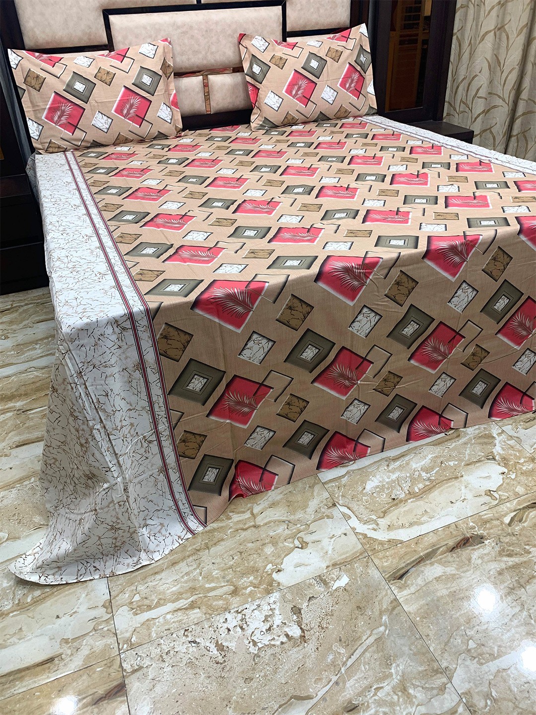 

Pure Decor Brown & Red Geometric 400 TC King Bedsheet with 2 Pillow Covers