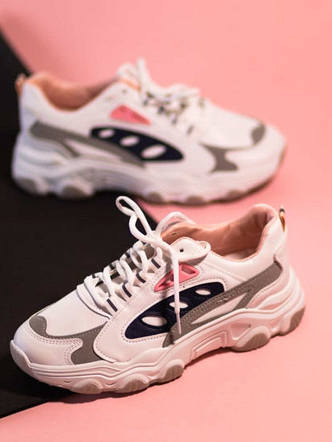 

THE WHITE POLE Women Pink & White Printed Lightweight Sneakers