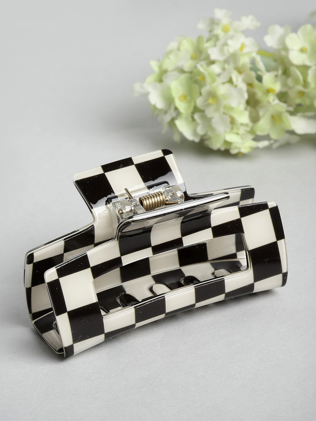 

VOGUE PANASH Women Black & White Check Claw Clip
