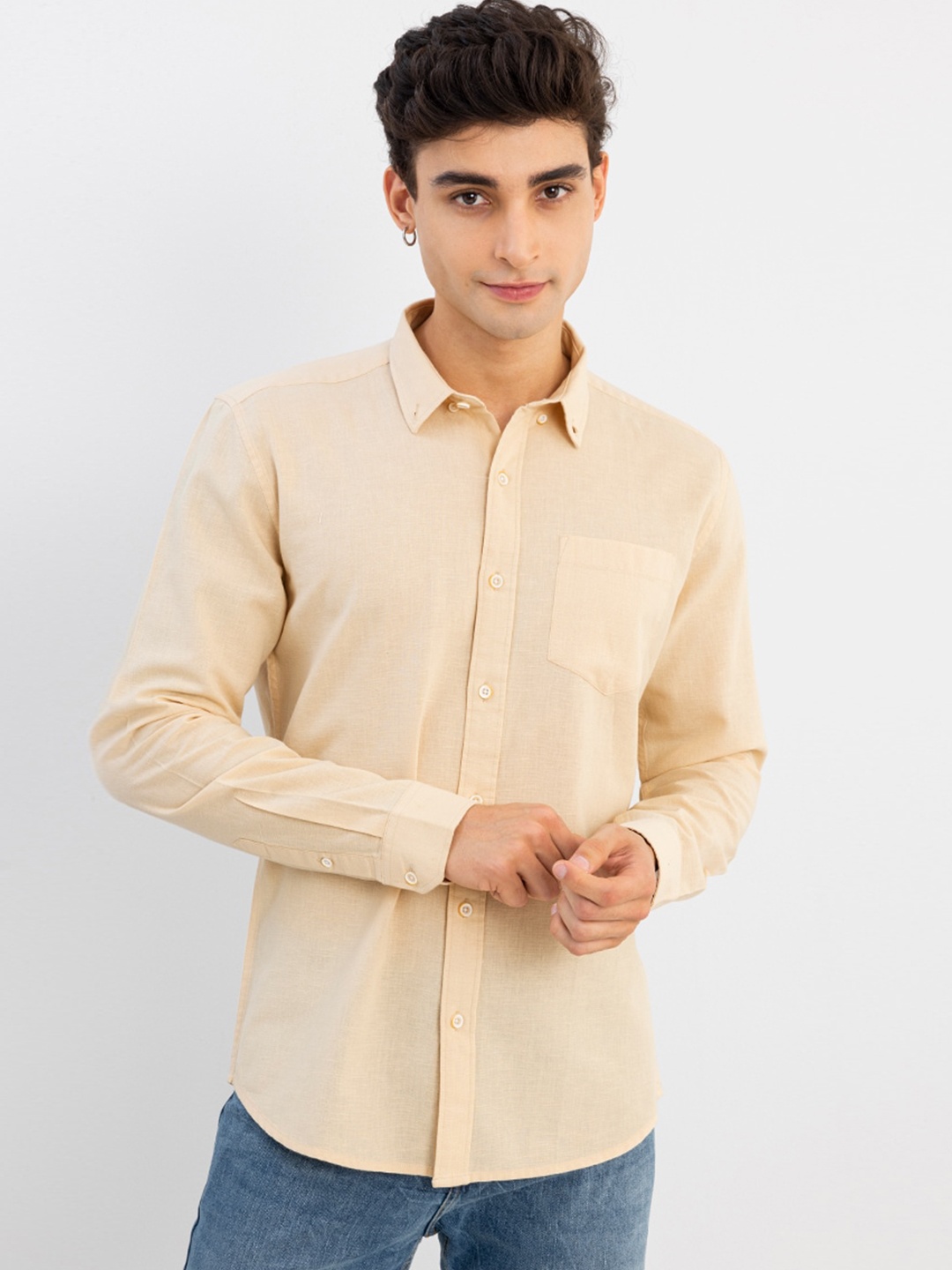 

Snitch Men Beige Custom Slim Fit Casual Shirt