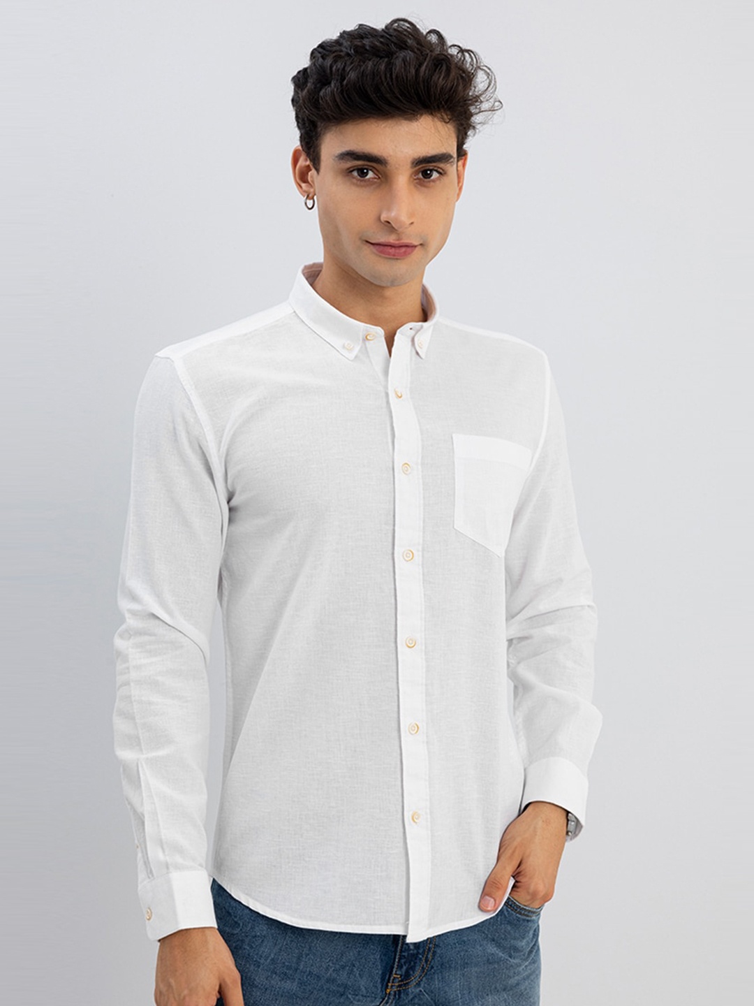 

Snitch Men White Custom Slim Fit Casual Shirt