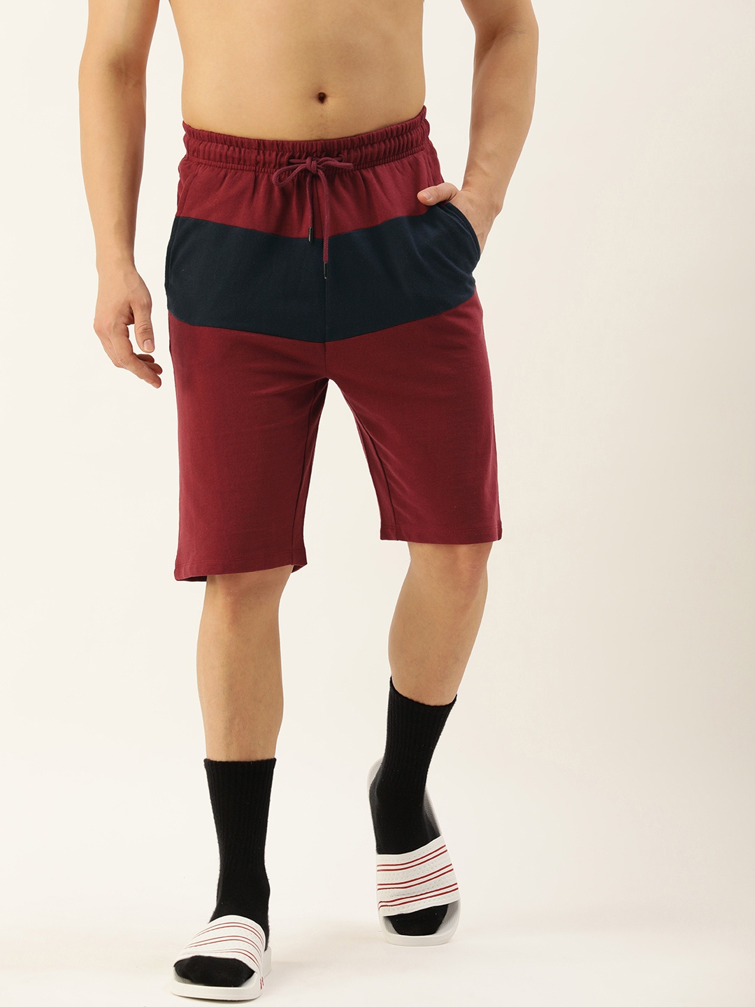 

Harvard Men Colourblocked Mid-Rise Shorts, Maroon