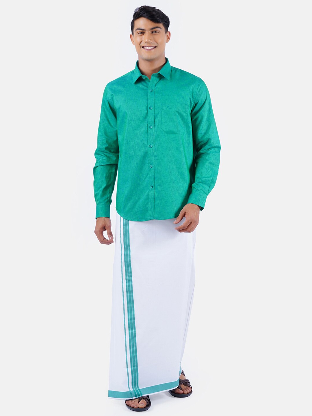 

Ramraj Men Pure Cotton Solid Shirt & Dhoti Set, Green
