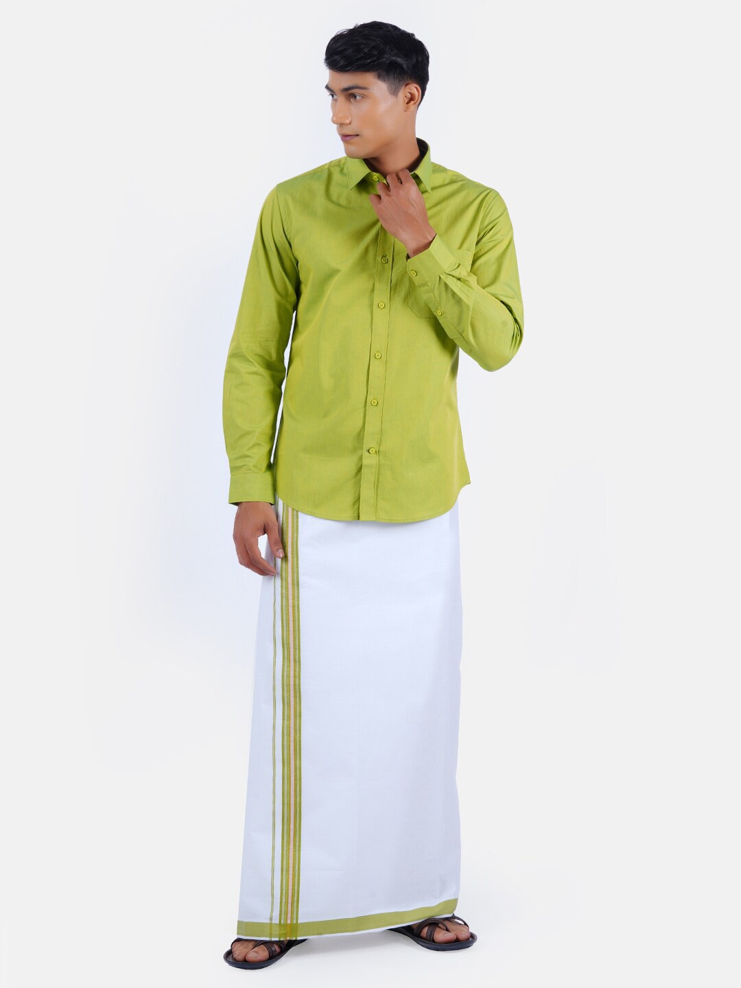 

Ramraj Men Green Solid Pure Cotton Shirt & Dhoti Set