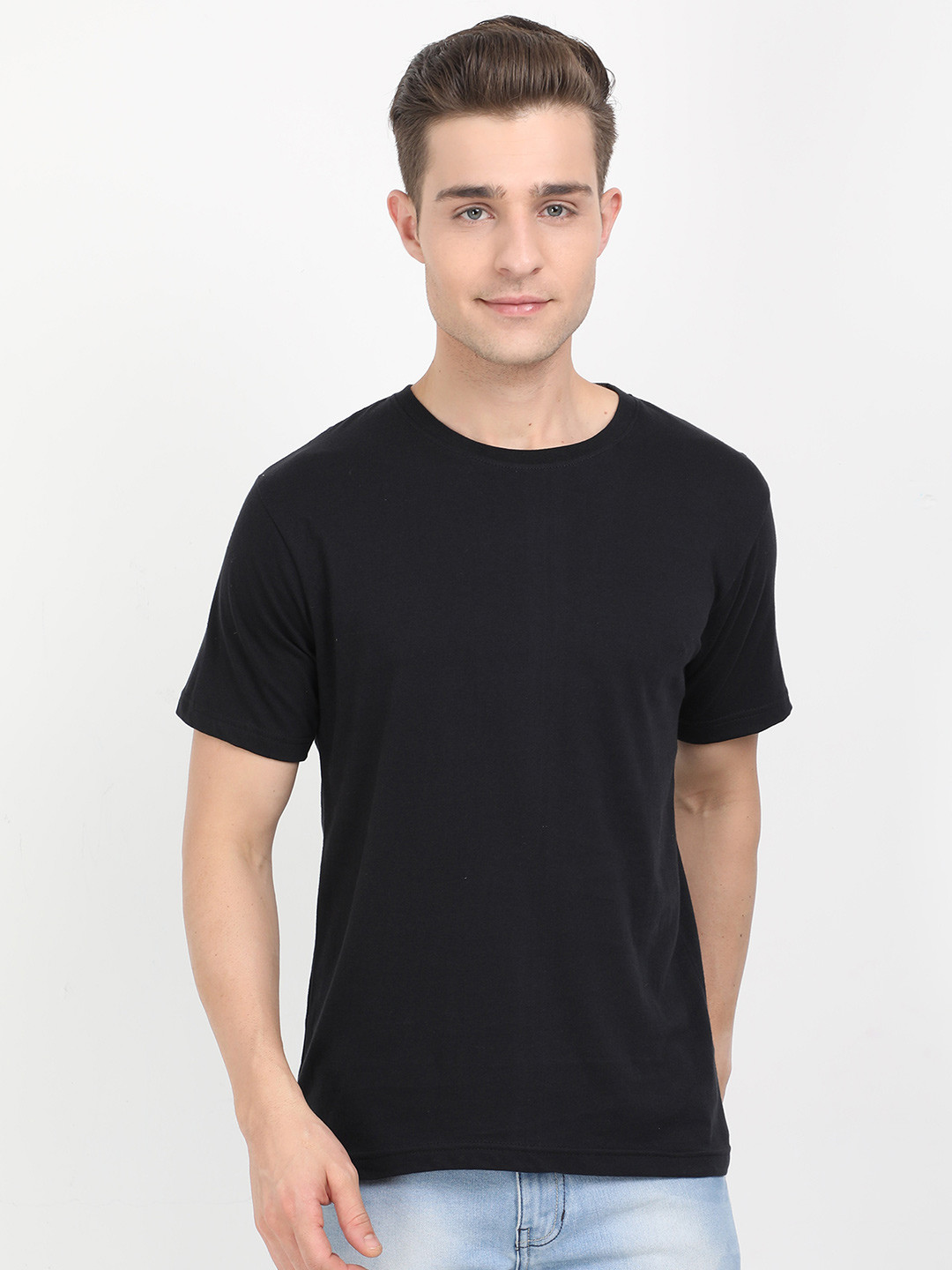 

Fleximaa Men Black Solid Round Neck T-shirt