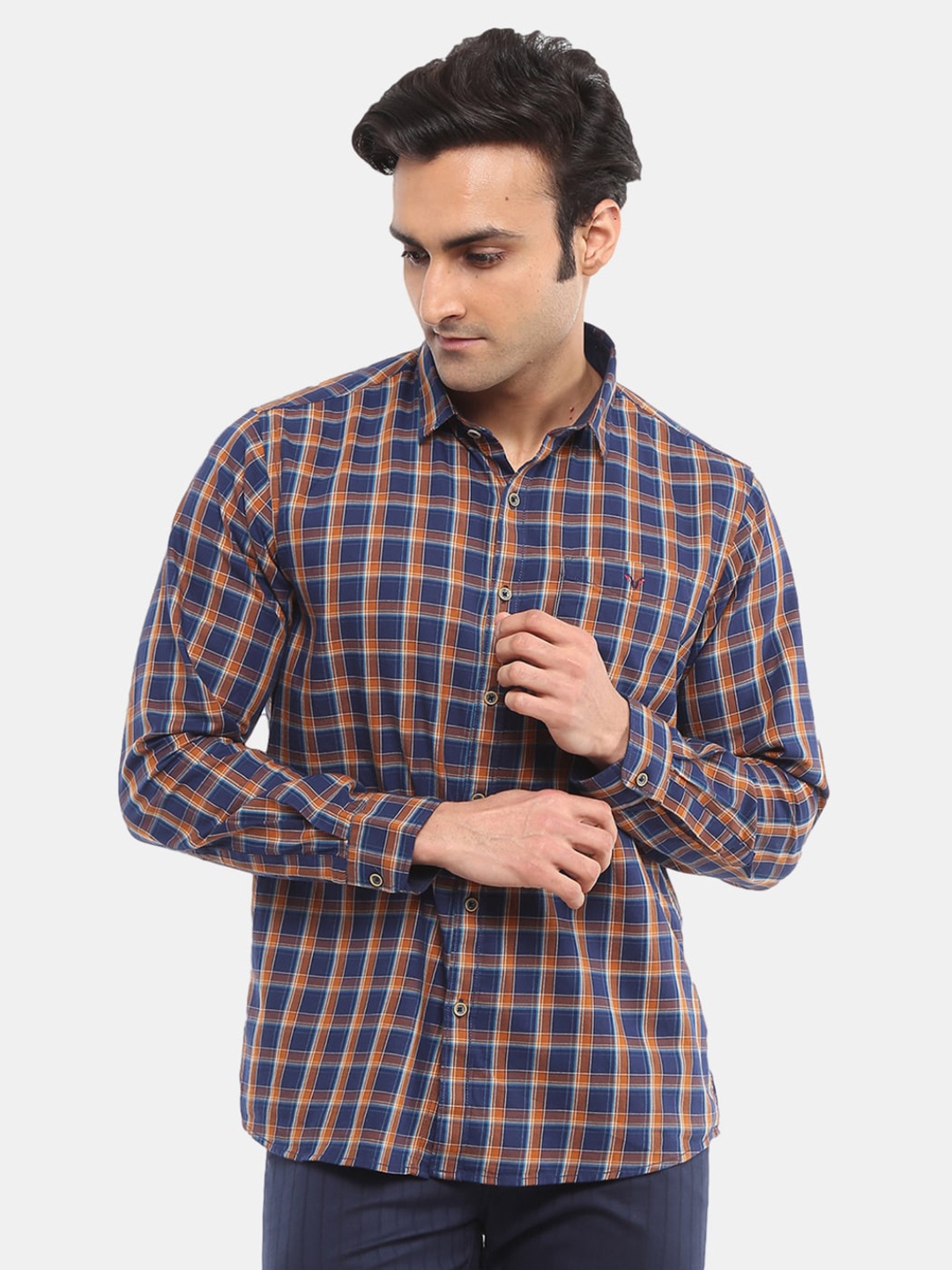 

V-Mart Men Brown Checked Casual Shirt