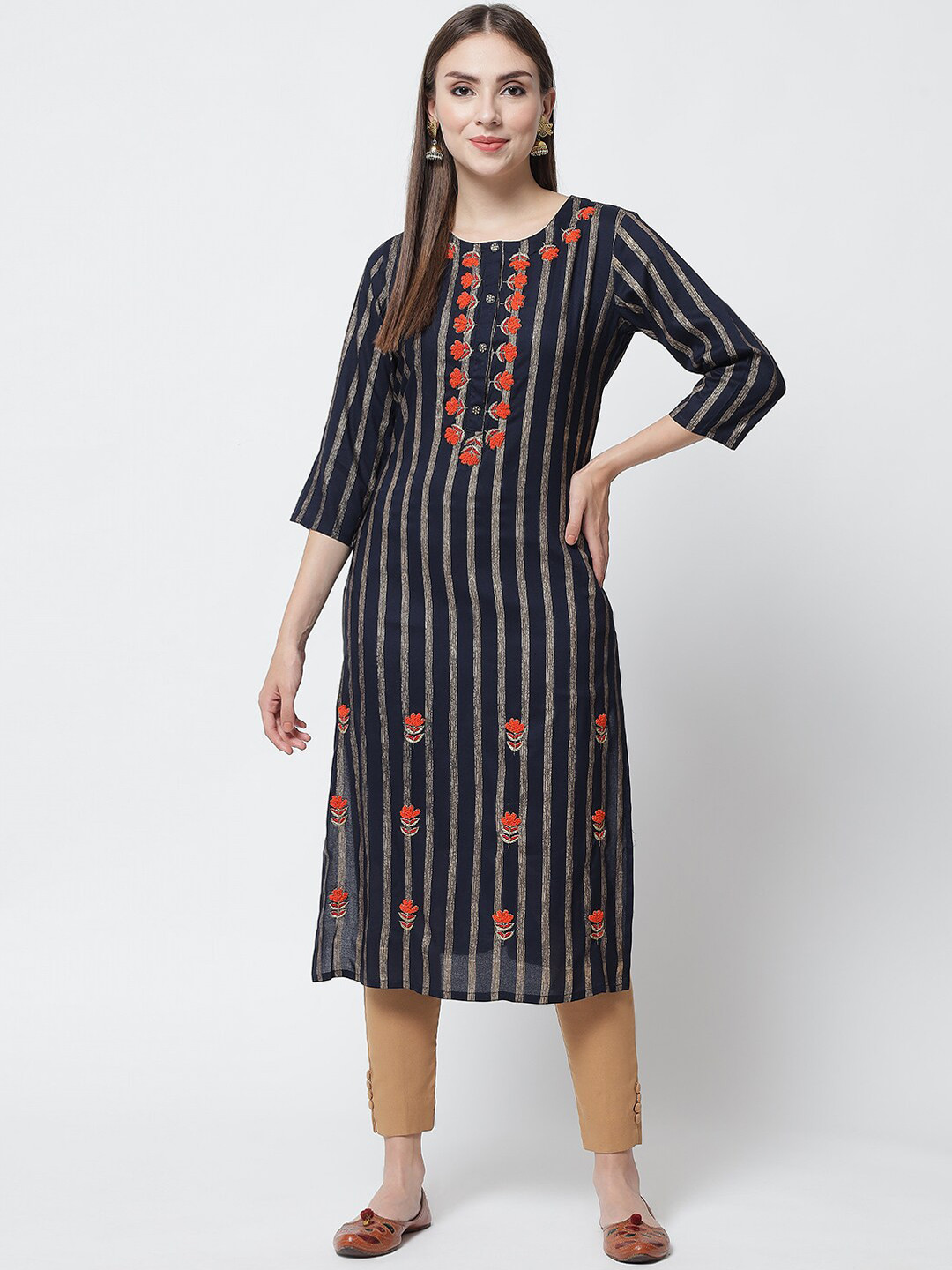 

Pankvi Women Navy Blue & Golden Foil Striped Thread Work Kurta