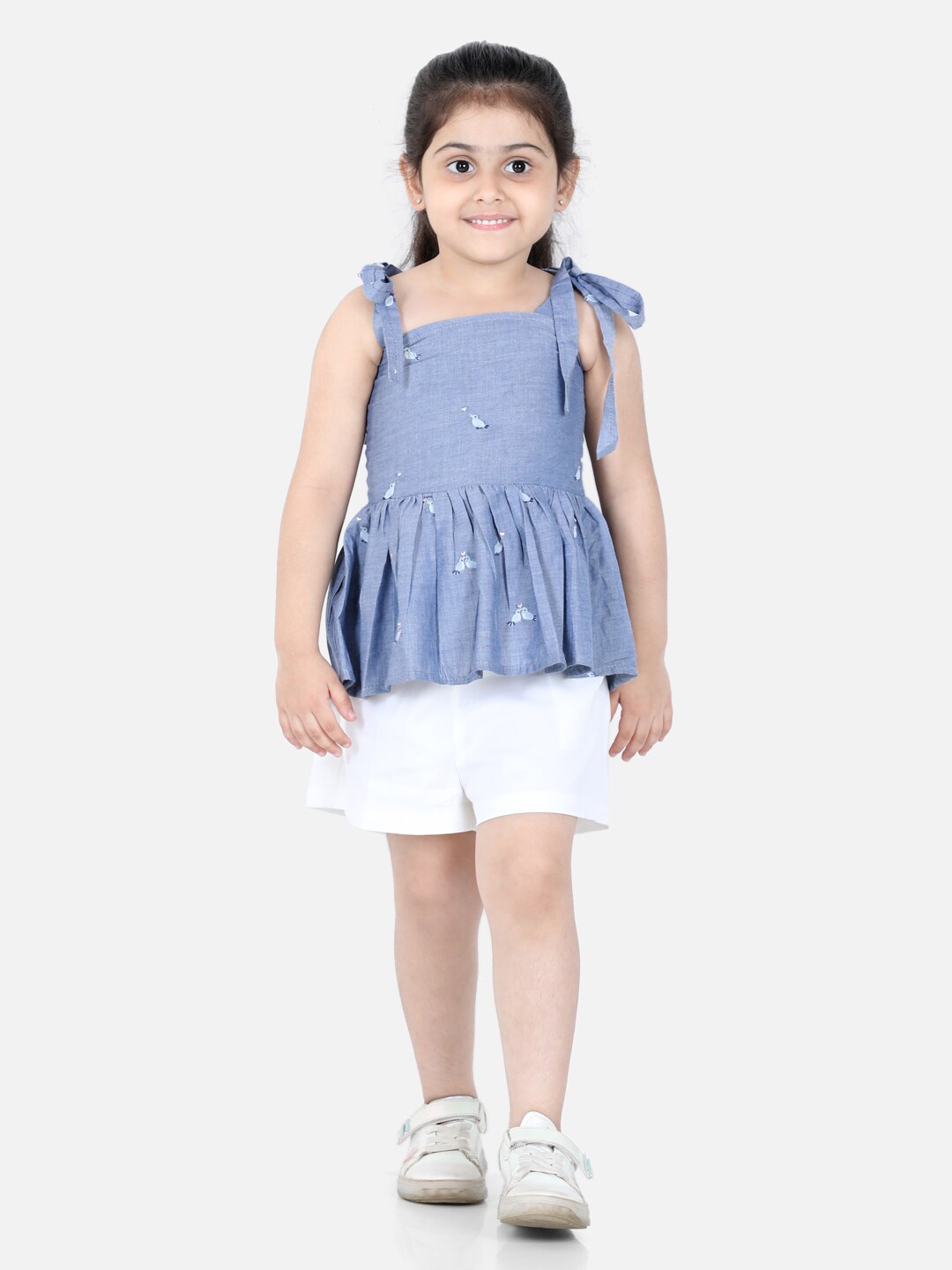 

AWW HUNNIE Girls Blue & White Top with Shorts