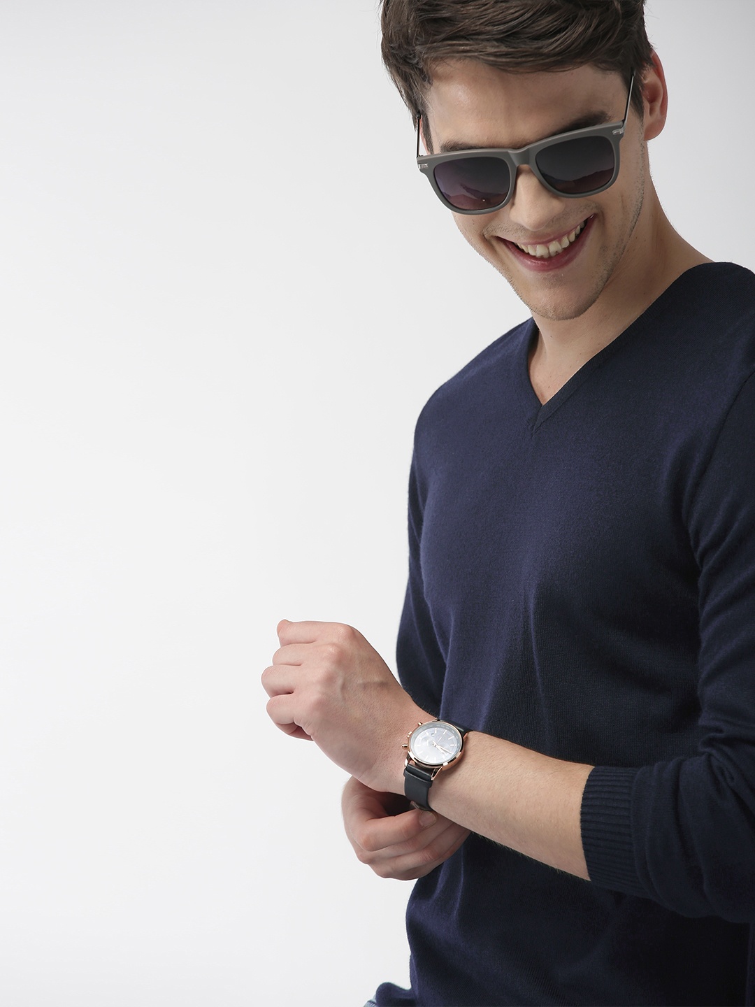 

Mast & Harbour Men Navy Blue Solid Sweater