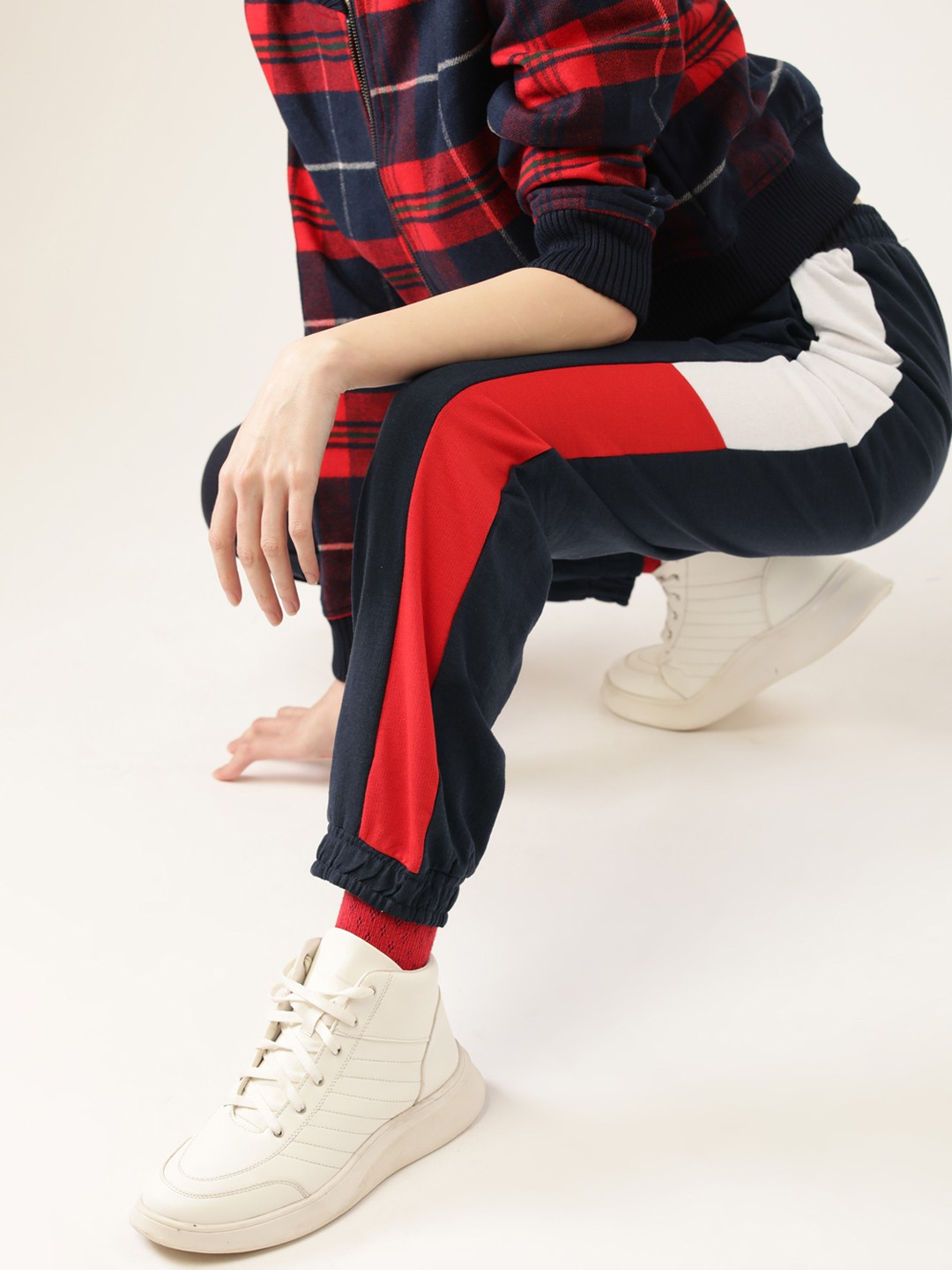 

Kook N Keech Women Navy Blue Solid Side Striped Detail Joggers