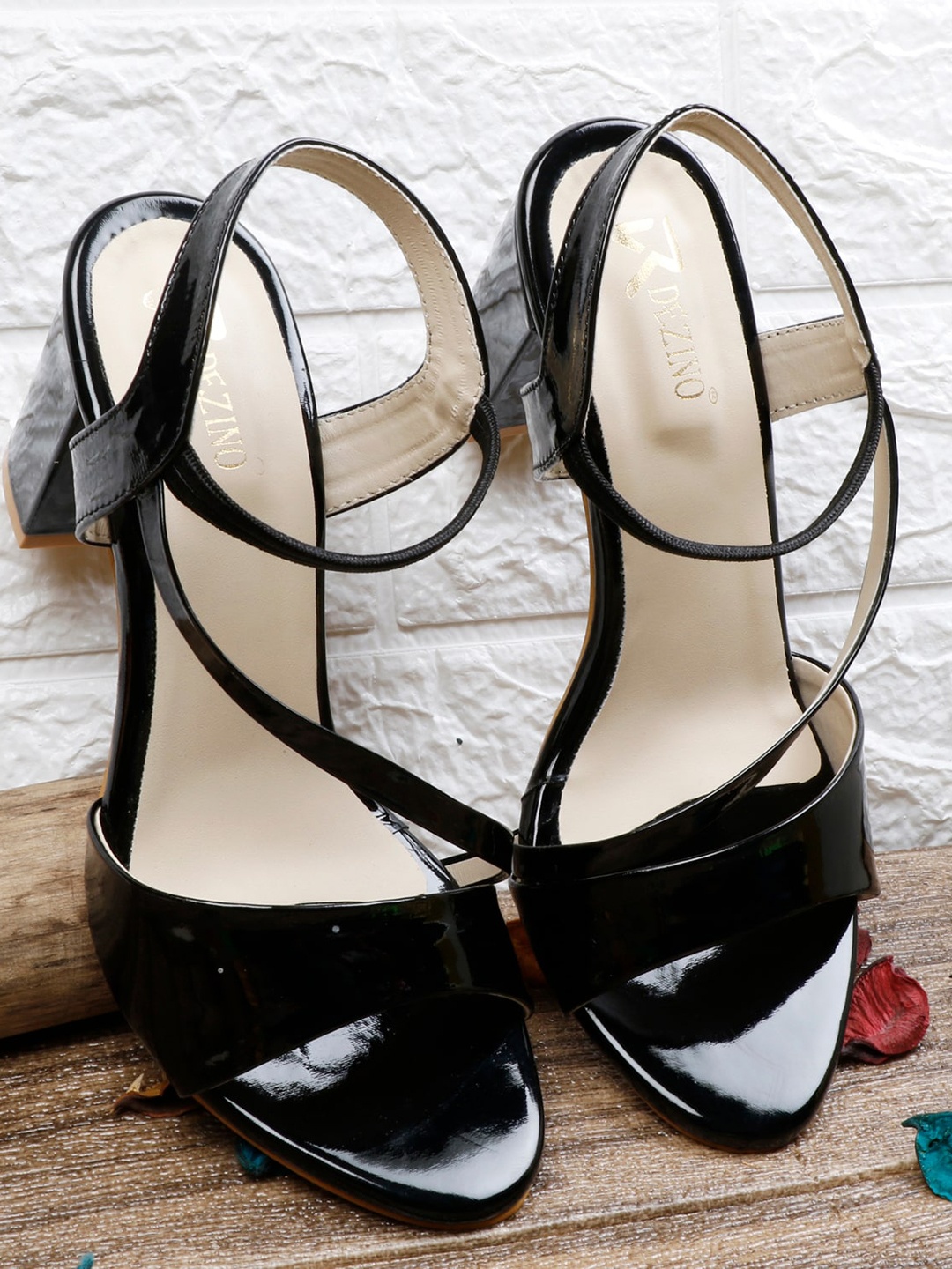 

R DEZINO Black Synthetic Patent Block Sandals