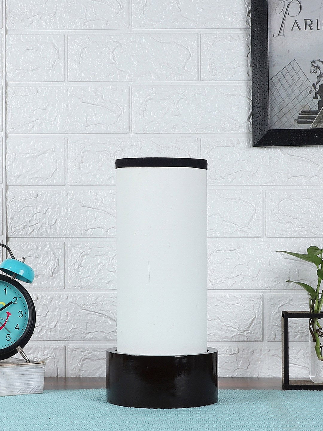 

Devansh White Solid Table Lamp
