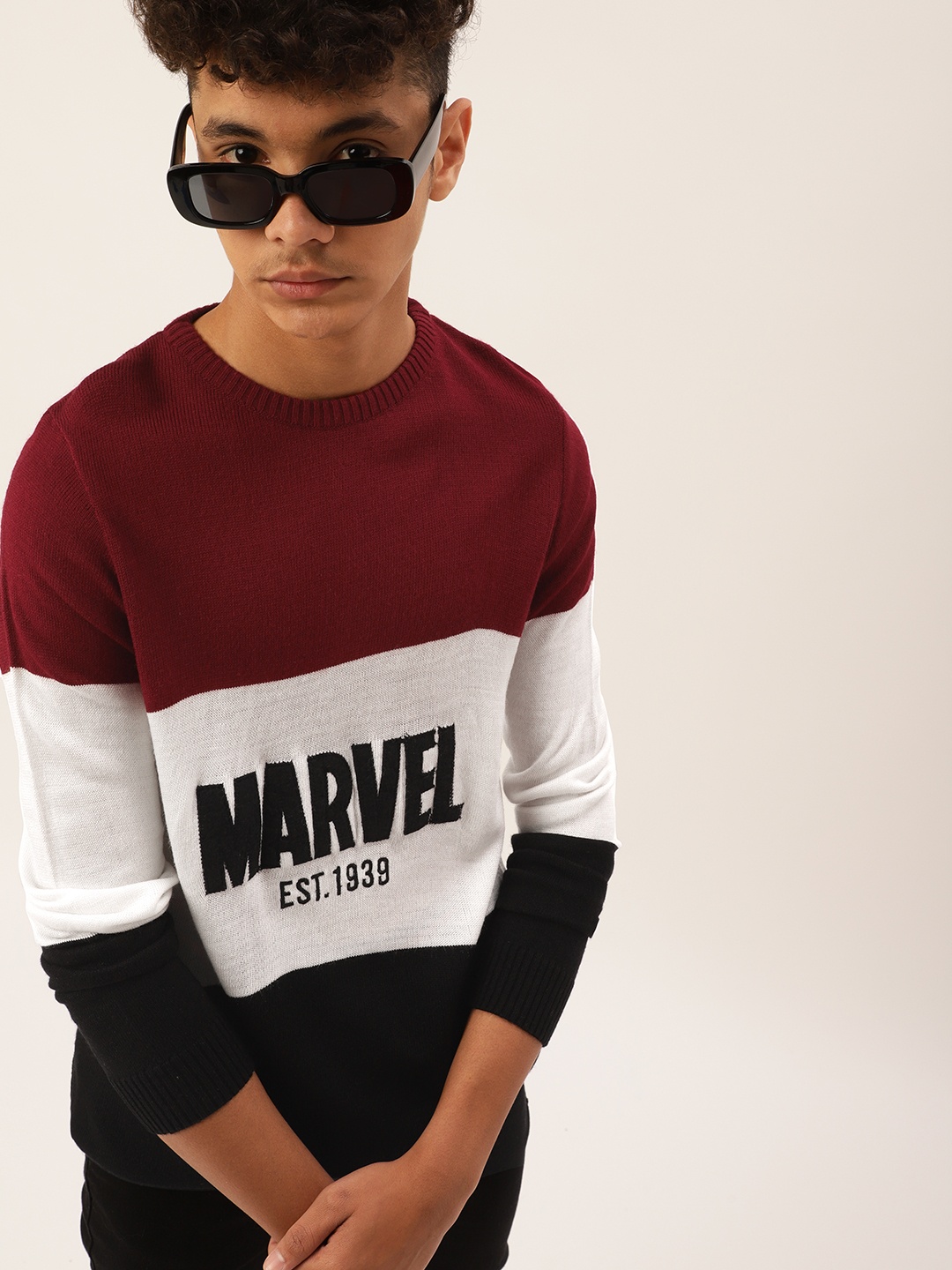 

Kook N Keech Marvel Teens Boys Maroon & White Marvel Print Colourblocked Pullover