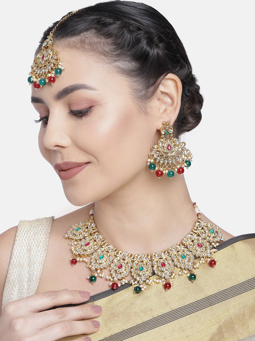 

Kord Store Red & Green Gold Plated Kundan And Beads Studded Necklace Set
