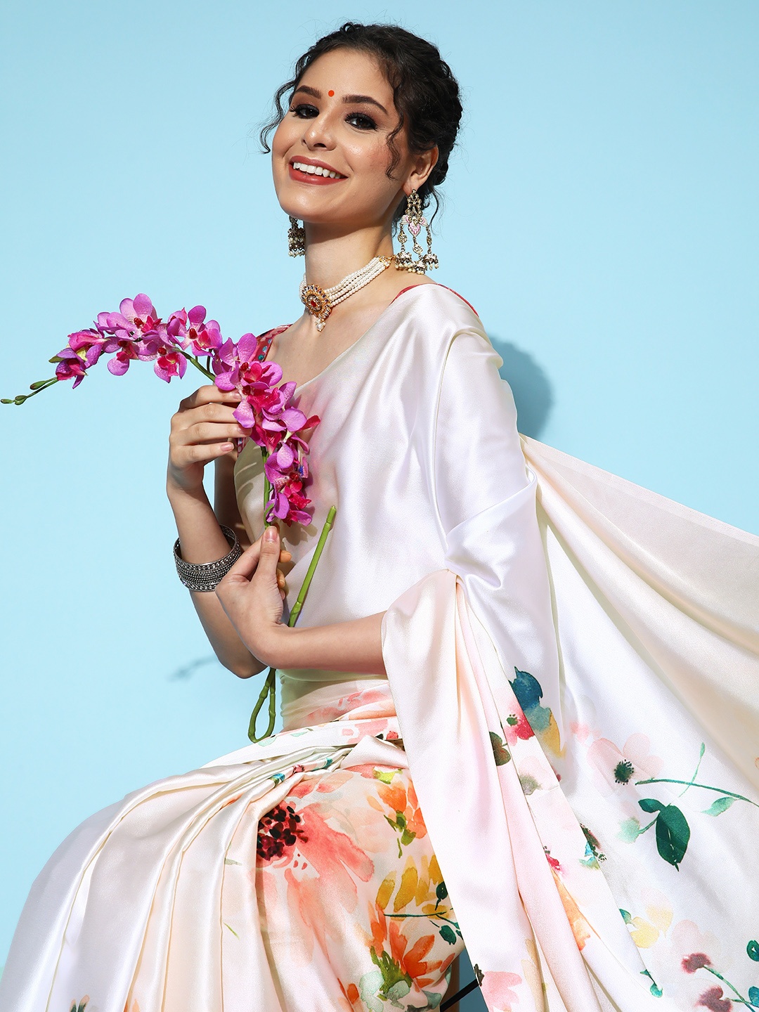 

Saree mall Floral Saree with Printed Border, Off white