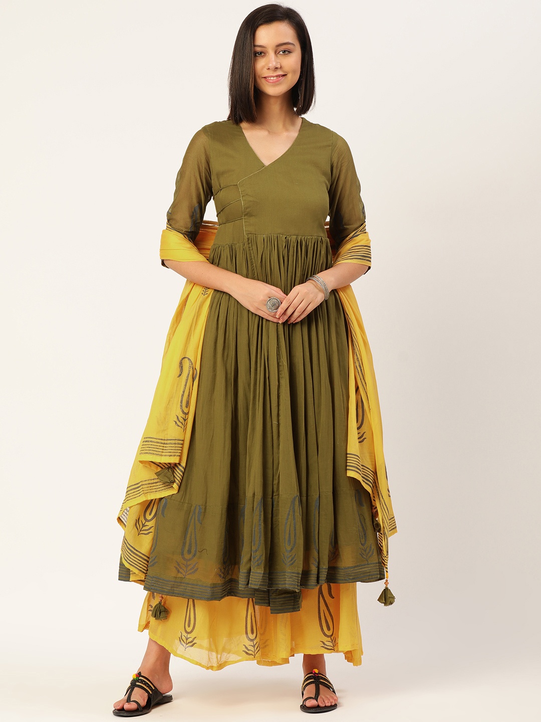

Saanjh Women Olive Green Empire Pure Cotton Kurta with Palazzos & With Dupatta