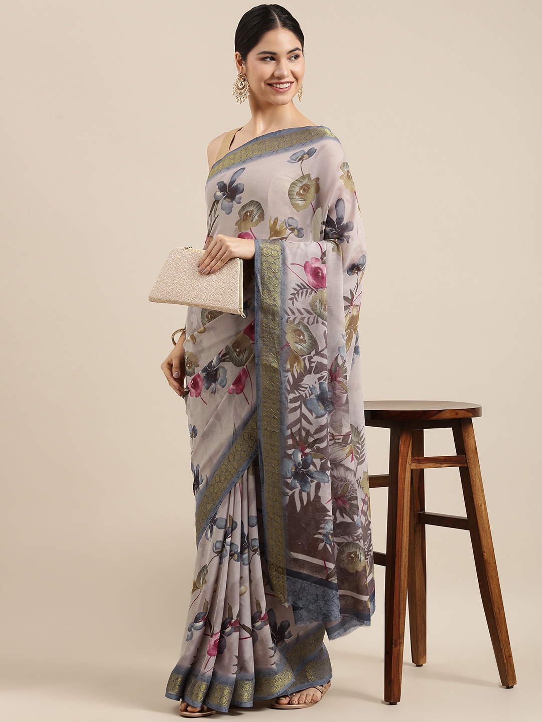 

PERFECTBLUE Grey & Brown Floral Printed Saree