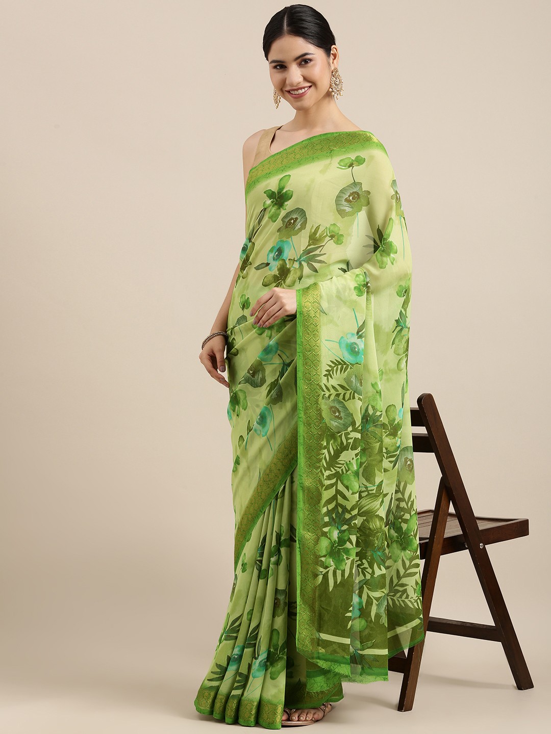 

PERFECTBLUE Green & Blue Floral Printed Saree