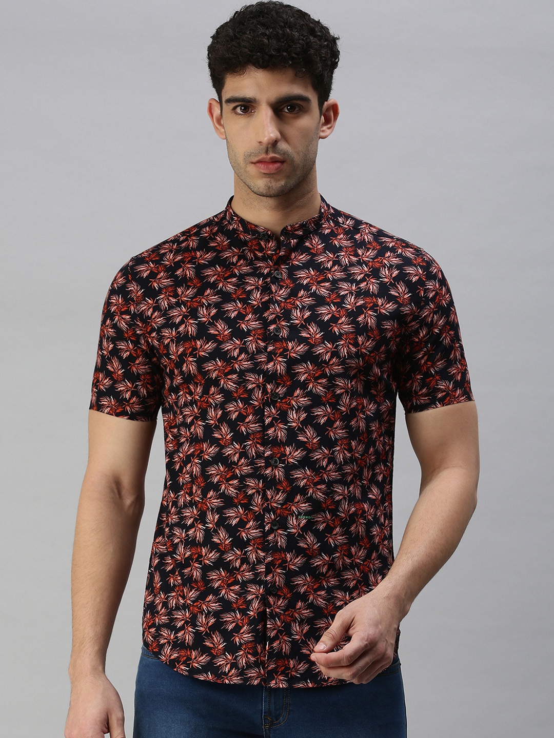 

SHOWOFF Men Black Premium Slim Fit Floral Printed Casual Shirt