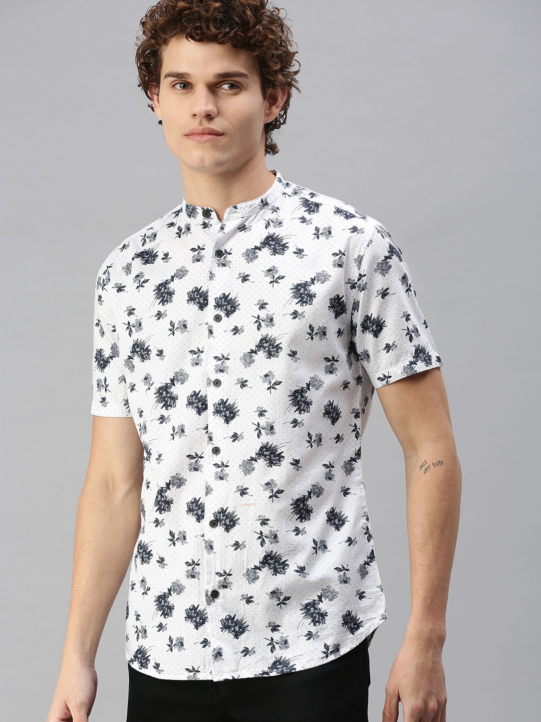 

SHOWOFF Men White Premium Slim Fit Floral Printed Casual Shirt