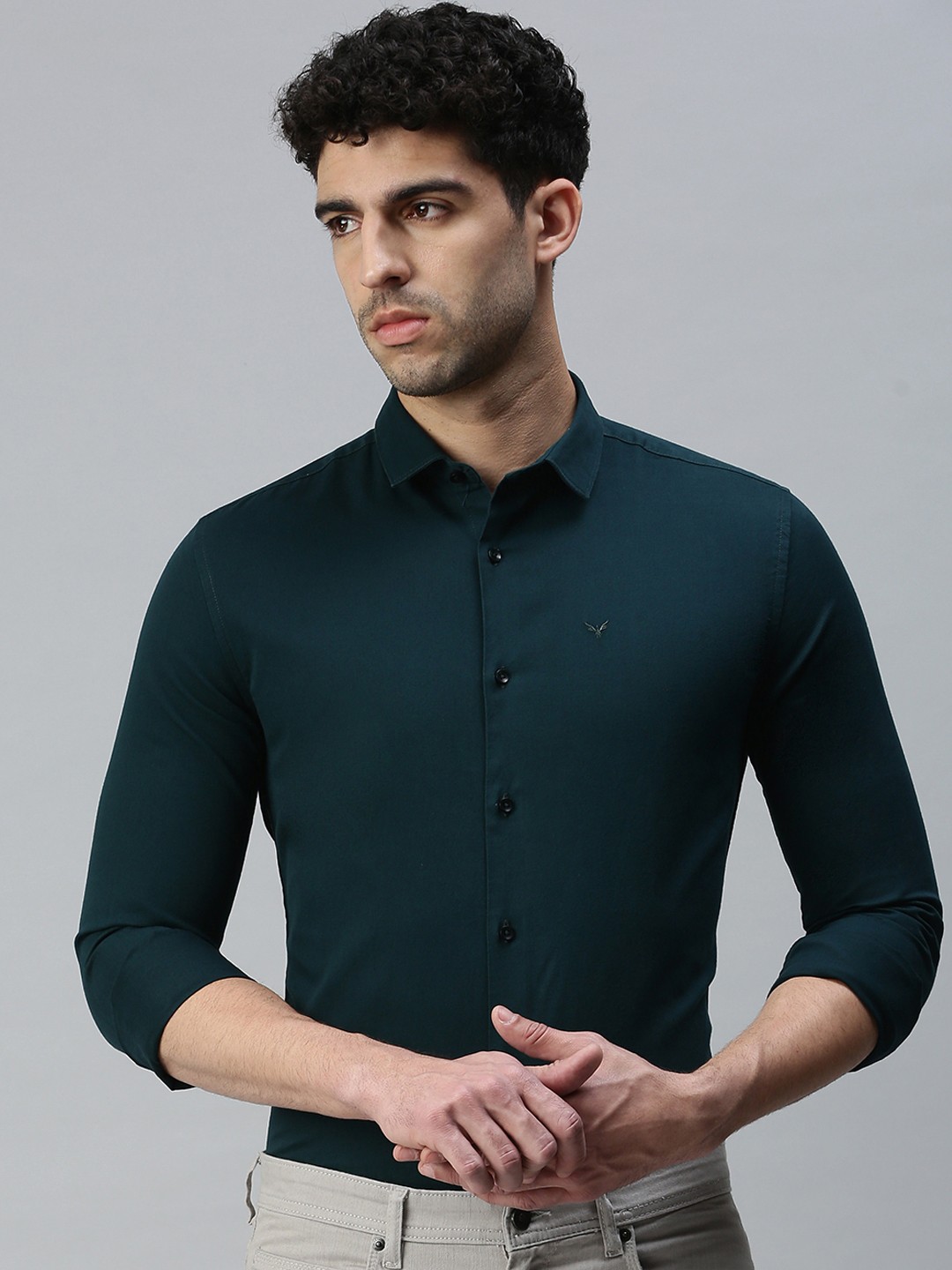 

SHOWOFF Men Green Premium Slim Fit Semiformal Shirt