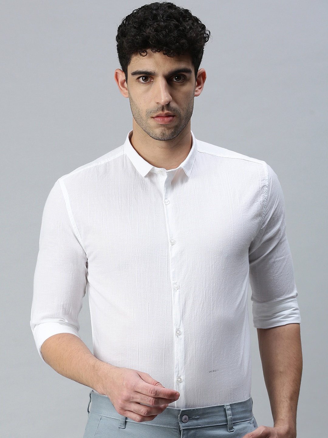 

SHOWOFF Men White Comfort Slim Fit Casual Shirt