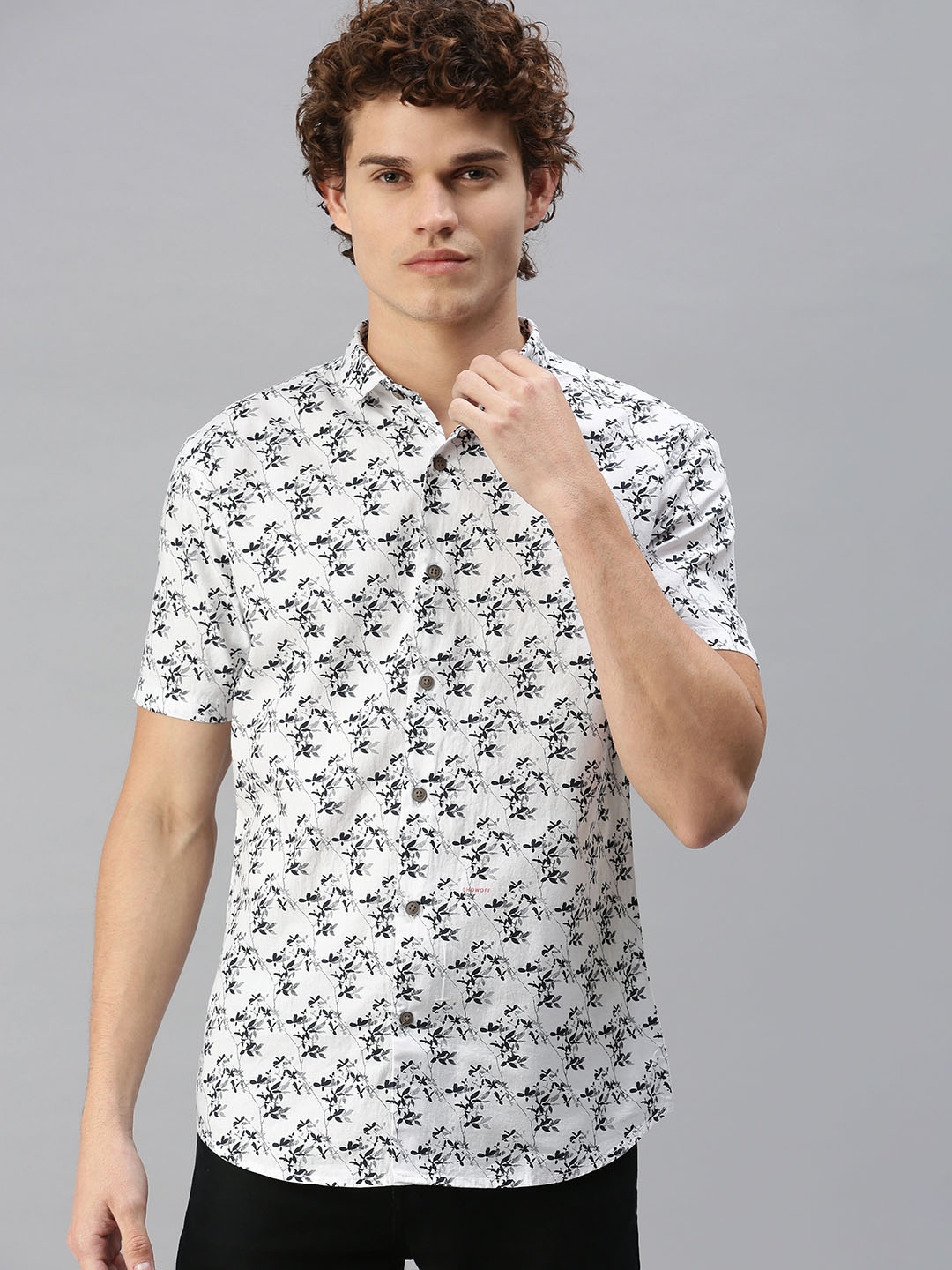 

SHOWOFF Men White Premium Slim Fit Floral Printed Casual Shirt