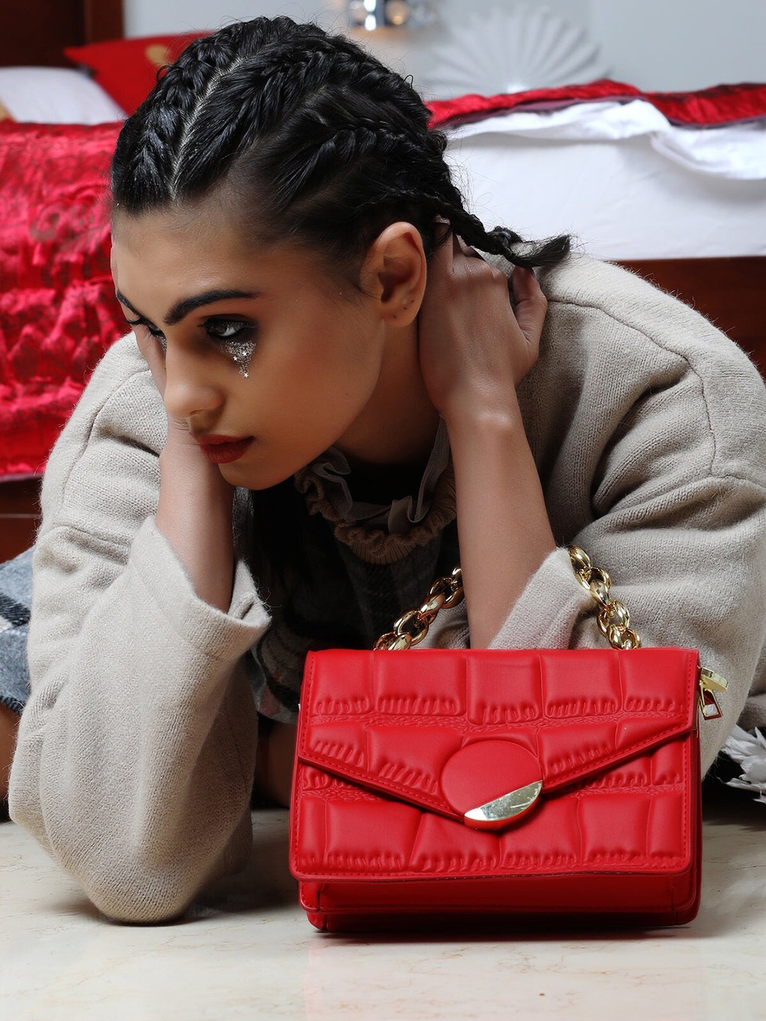 

ODETTE Red Textured Structured Sling Bag with Quilted