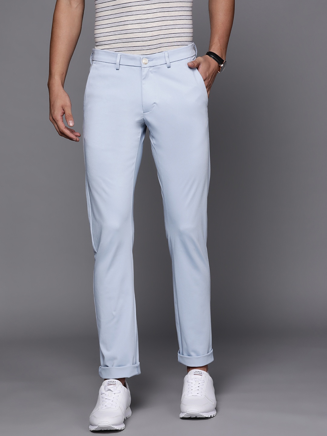 

Allen Solly Men Blue Solid Regular Fit Chinos Trousers