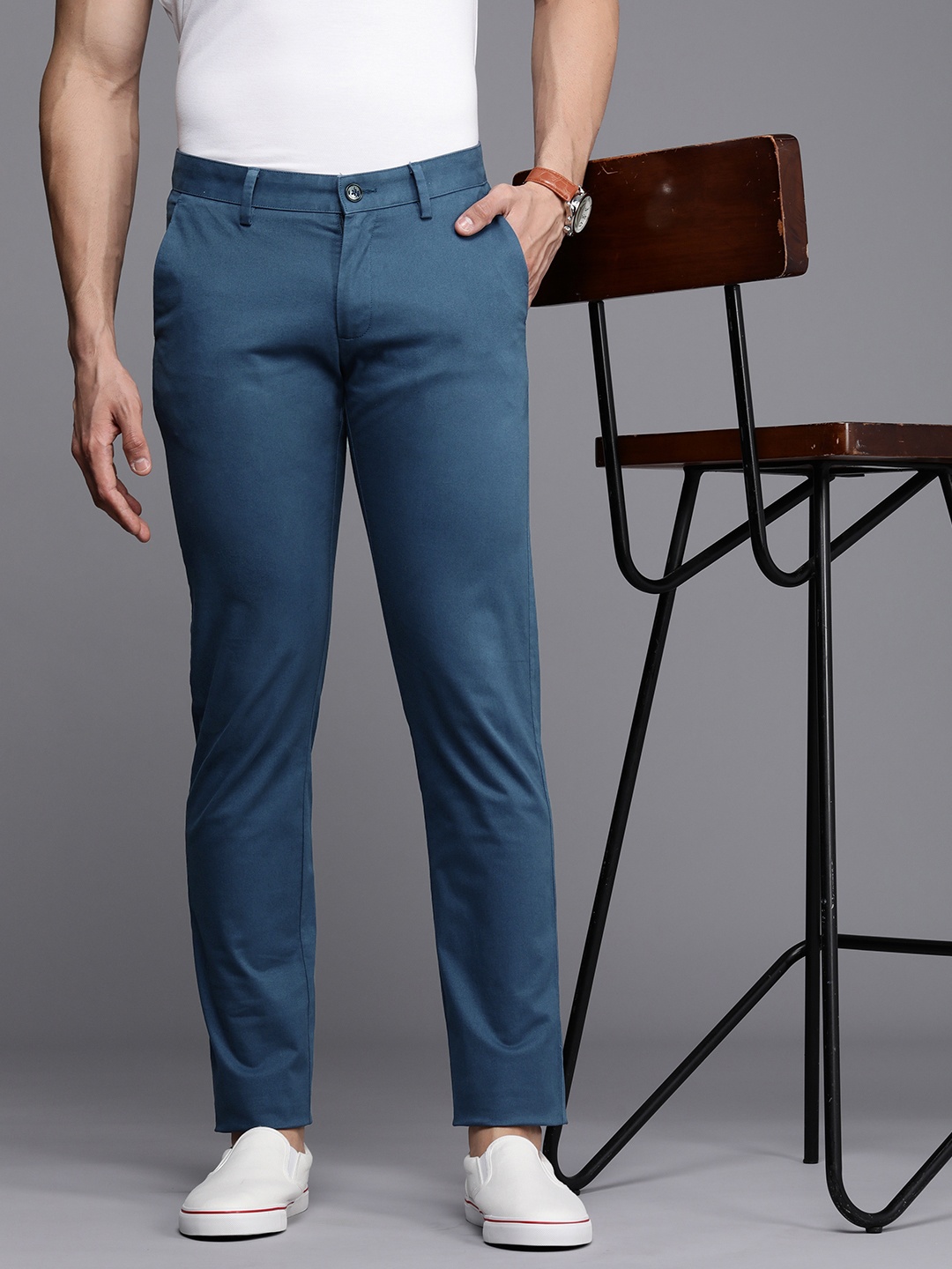 

Allen Solly Men Slim Fit Chinos, Blue