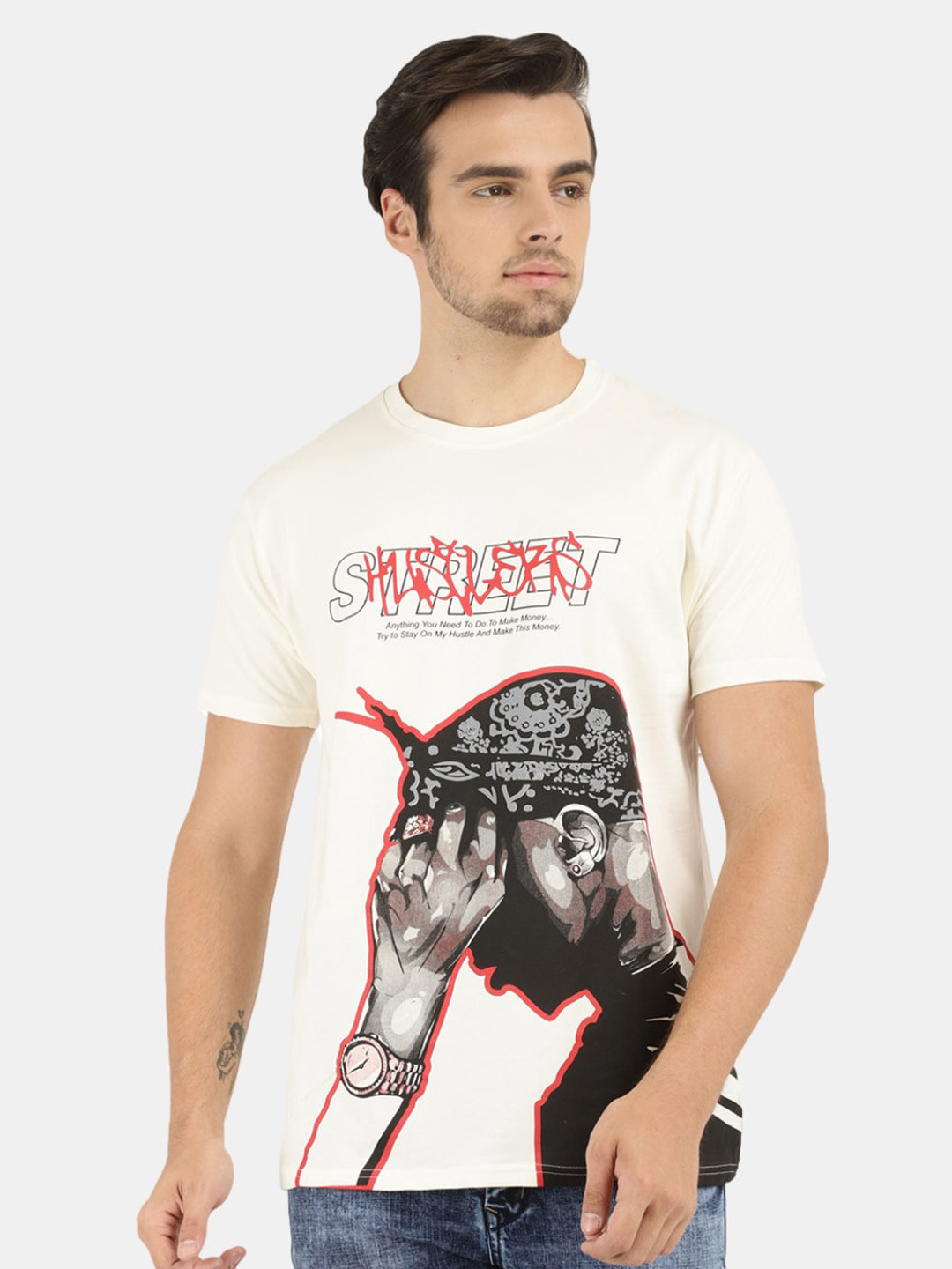 

V-Mart Men White Printed Applique T-shirt