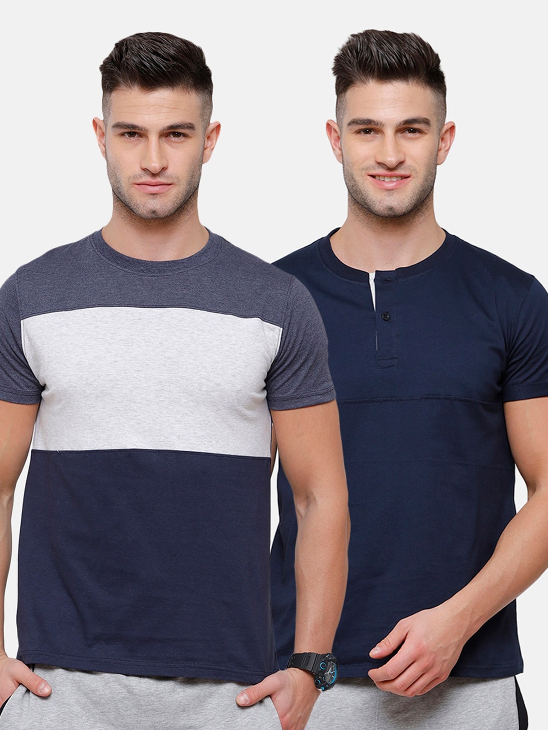 

MADSTO Men Navy Blue 2 Striped Slim Fit T-shirt