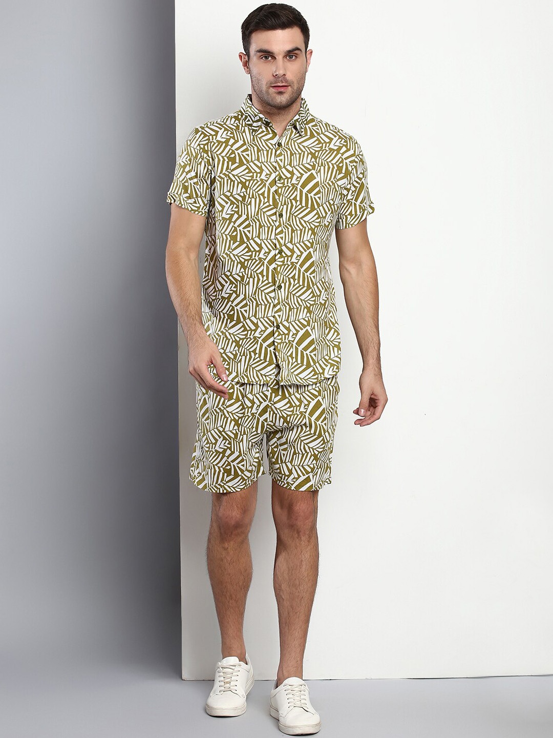 

Dennis Lingo Men Olive Green & White Printed Shirt with Shorts