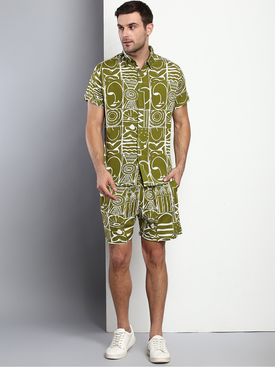 

Dennis Lingo Men Olive Green Printed Shirt with Shorts