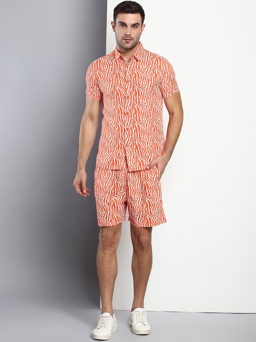 

Dennis Lingo Men Orange Slim Fit Co-Ords Set