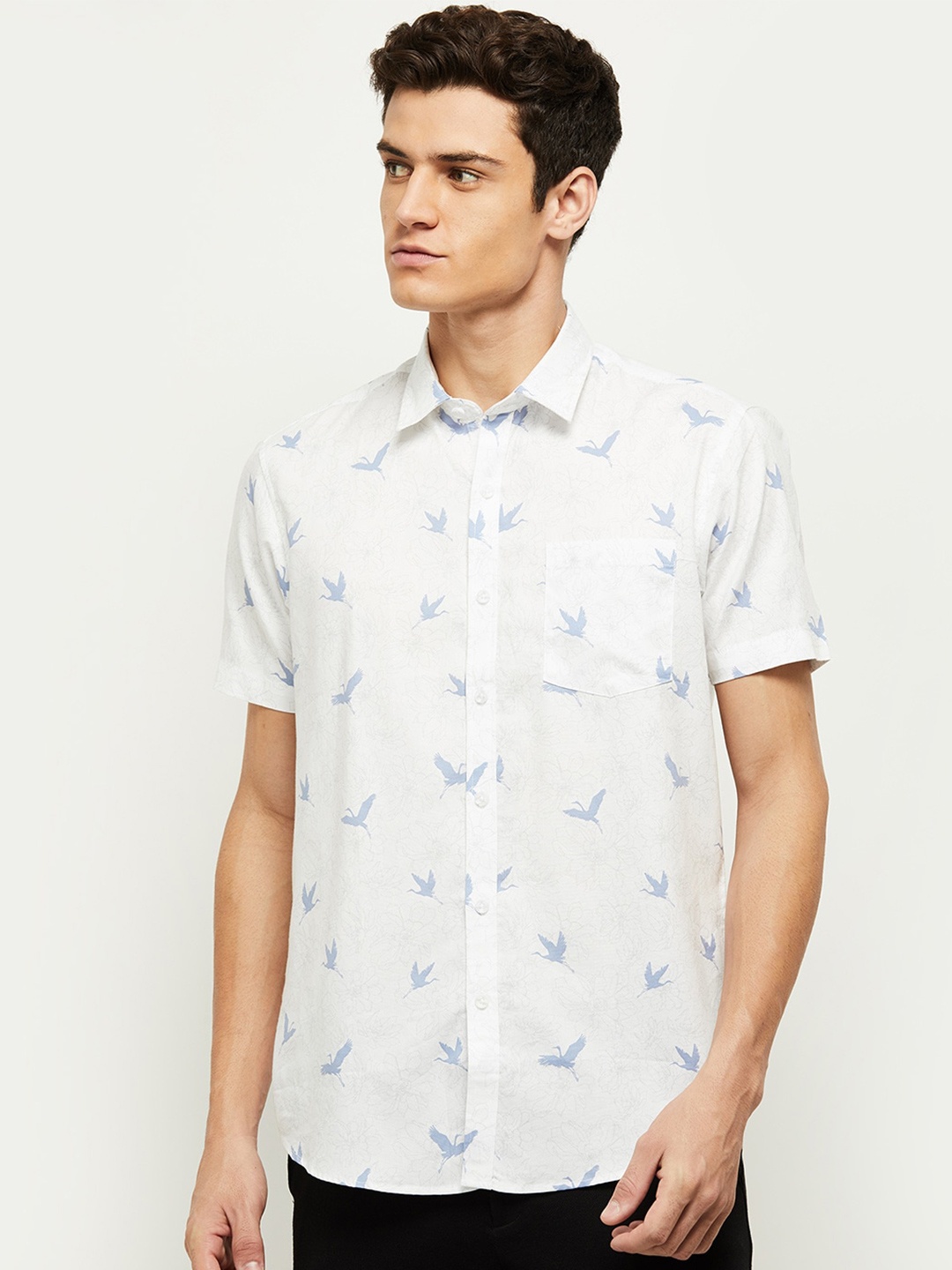 

max Men White Printed Casual Shirt