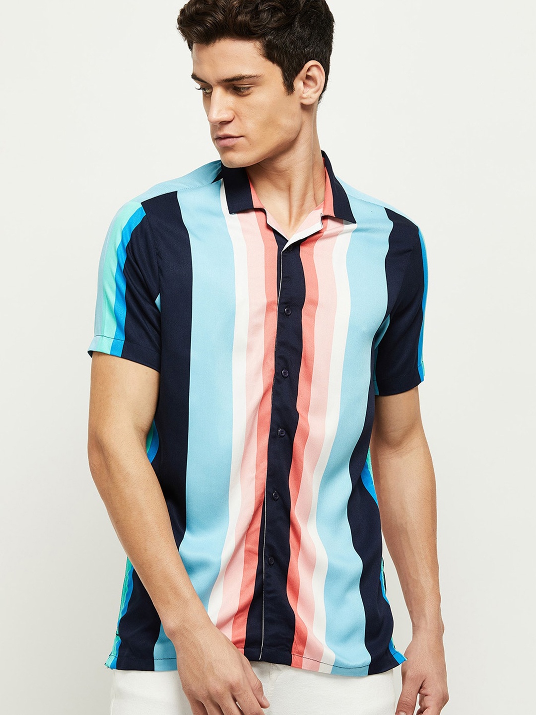 

max Men Navy Blue and Pink Striped Casual Shirt