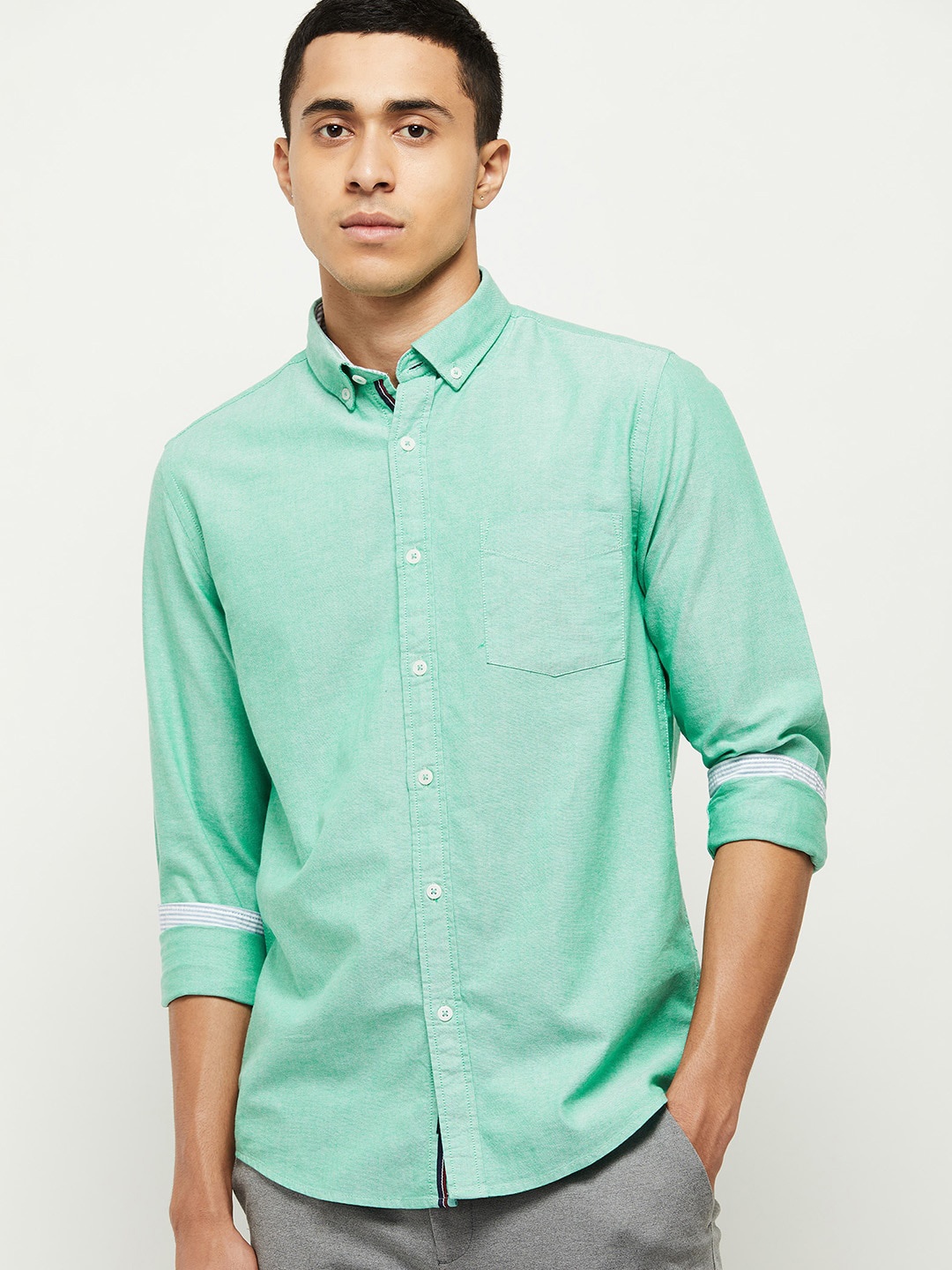 

max Men Green Regular Fit Pure Cotton Casual Shirt