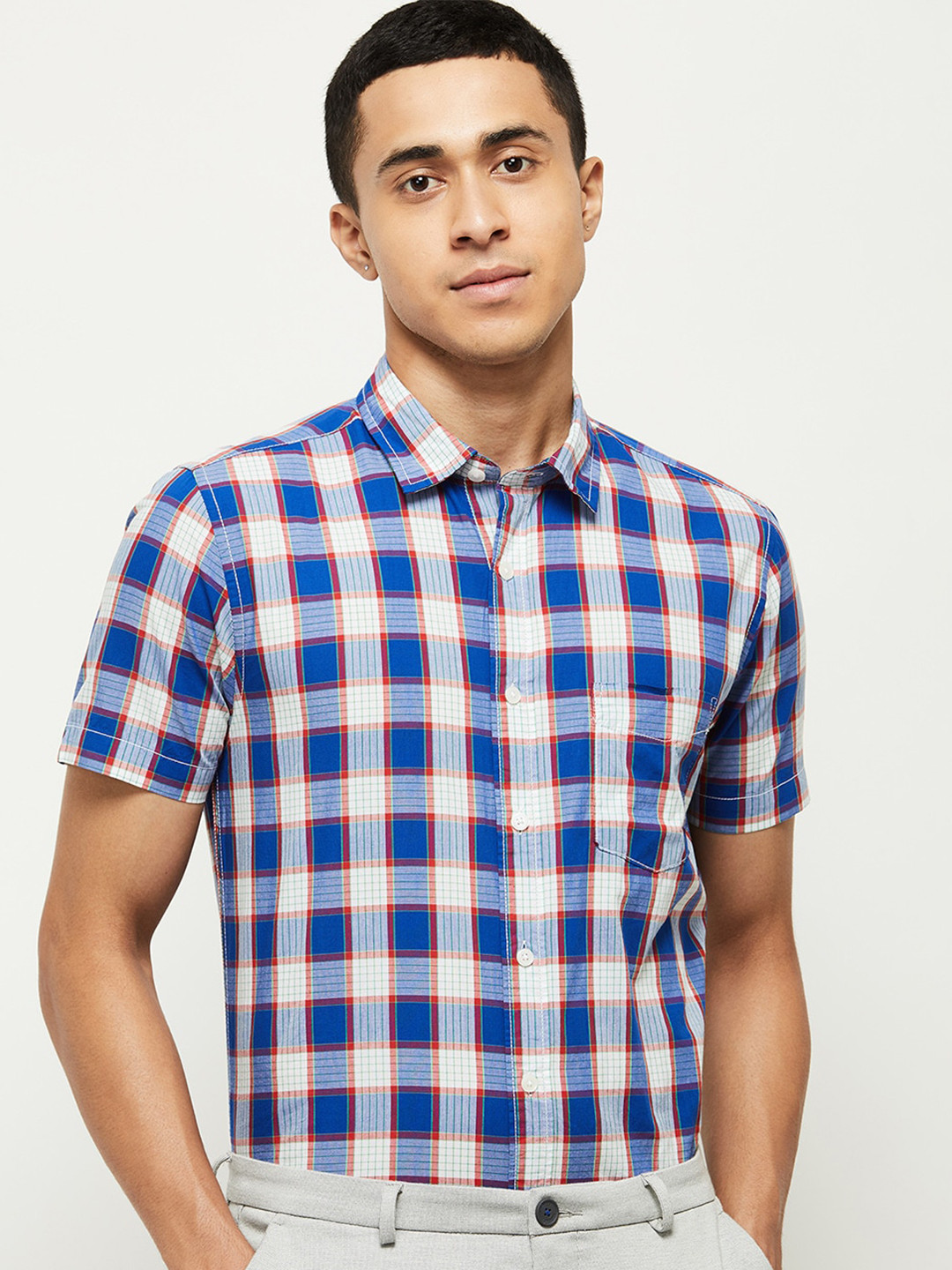 

max Men Blue Checked Casual Shirt
