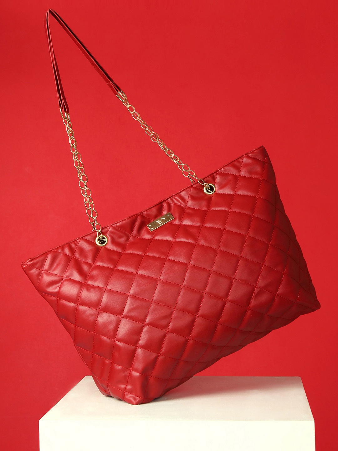 

HAUTE SAUCE by Campus Sutra Red PU Structured Tote Bag with Quilted Detail